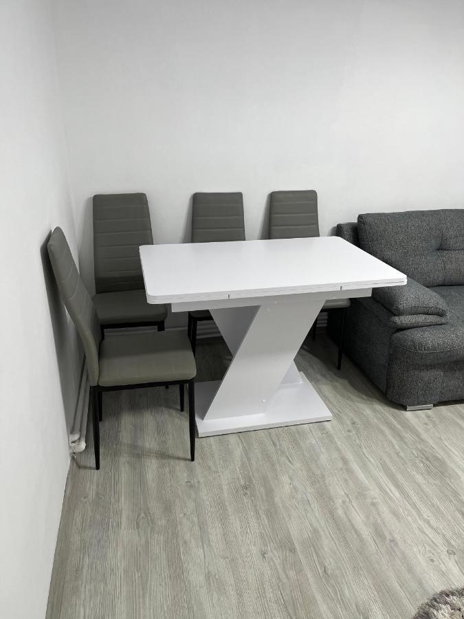 Home Sweet Home Apartment With 3 Rooms Buzau Luaran gambar