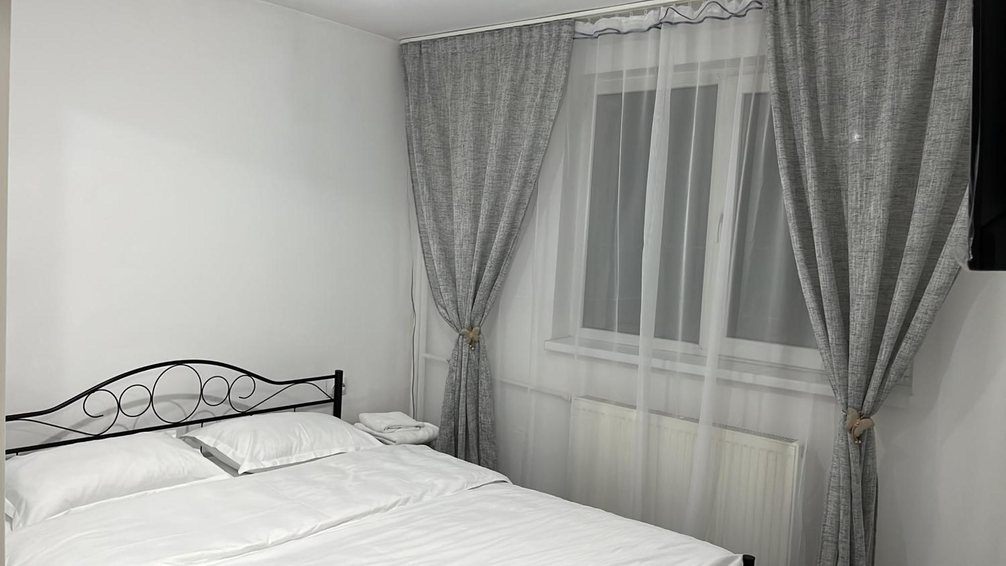 Home Sweet Home Apartment With 3 Rooms Buzau Luaran gambar